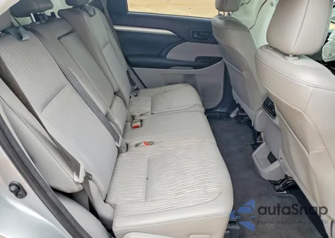 2018 Toyota Highlander Le from USA, damaged, VIN 5TDZZRFH5JS278549